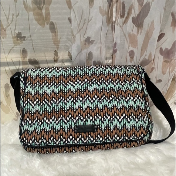 VERA BRADLEY MESSENGER/COMPUTER BAG SIERRA STREAM - Picture 1 of 7